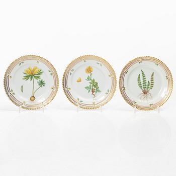 Royal Copenhagen, nine fruit plates, 'Flora Danica', Denmark.