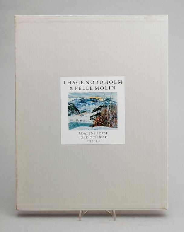 BOK, "Ådalens Poesi i Ord och Bild", Thage Nordholm och Pelle Molin. Bilbliofilutgåva 97/175. Atlantis 1988.