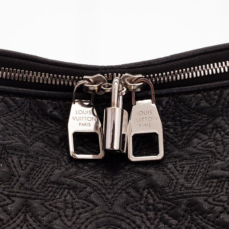 Louis Vuitton, an 'Antheia Leather Ixia MM' Bag.