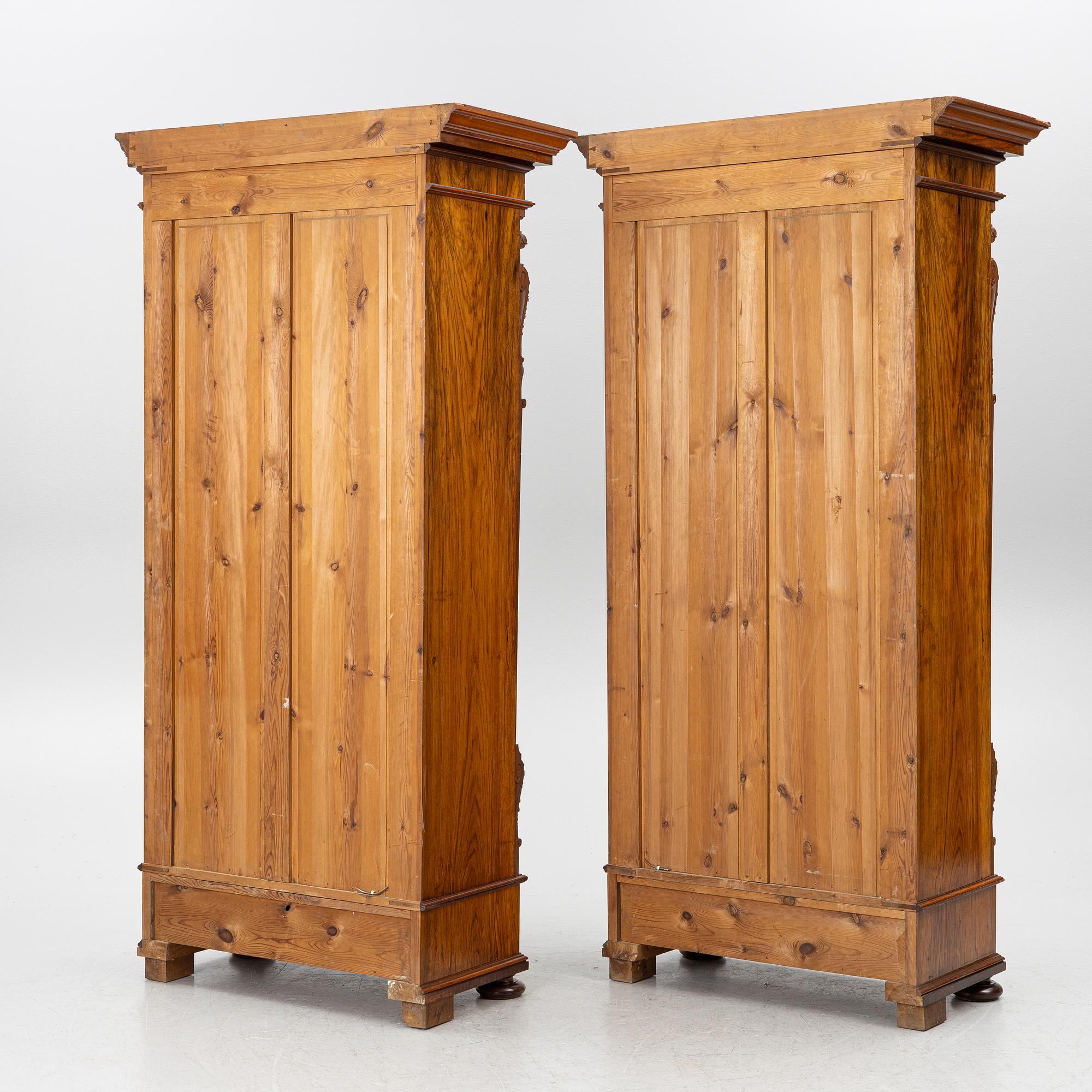 A pair of book cases, circa 1900.