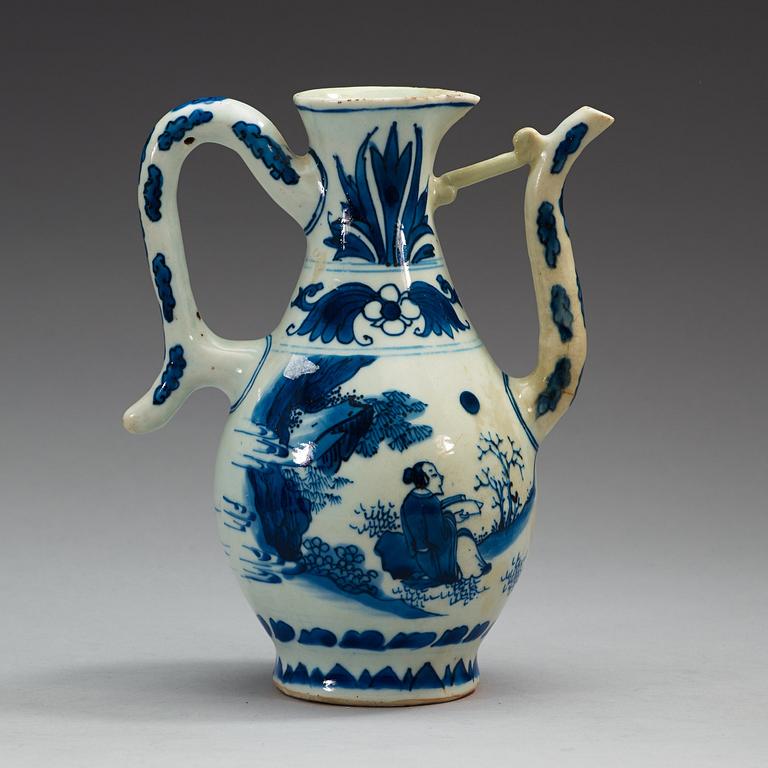 A blue and white Transitional ewer, 17th Century.