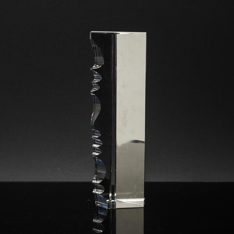 VICKE LINDSTRAND, a glass sculpture, signed LG 059,