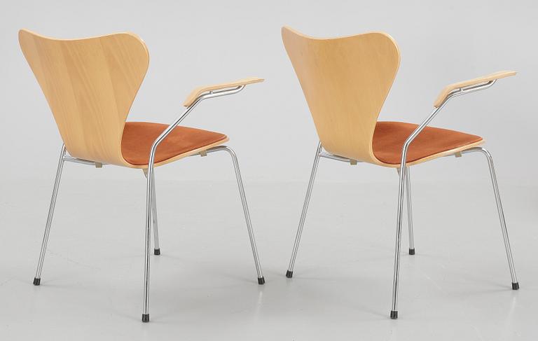 STOLAR, 6 st, "Sjuan", Arne Jacobsen för Fritz Hansen, 1900-talets andra hälft.
