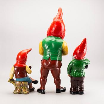 TOMTAR, figuriner,  3 st, terrakotta, två märkta Gräfenroda, Tyskland, 1900-talets mitt.