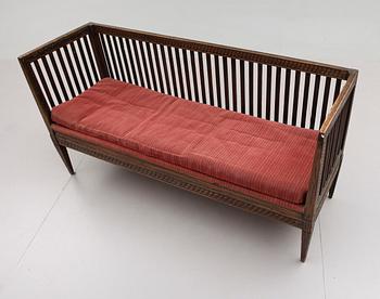 SOFFA, sengustaviansk, omkring år 1800.