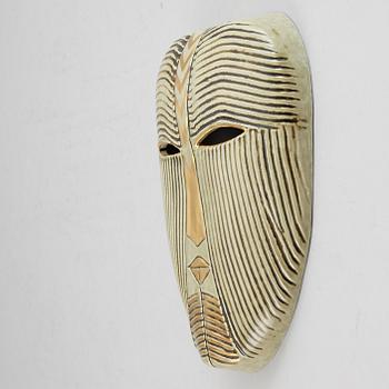 LISA LARSON, a stoneware mask, K-Studion, Gustavsberg.