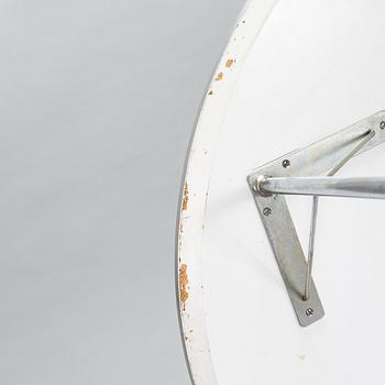 Arne Jacobsen, a 1970s '3600' diningtable for Fritz Hansen.