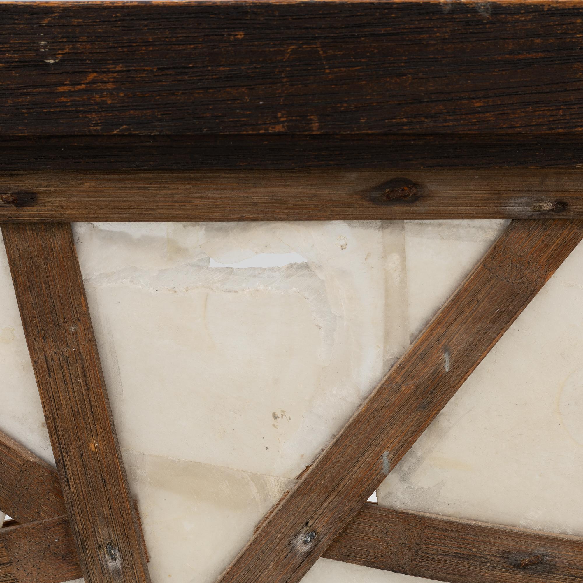 Skärmar två stycken, trä och papp. Kina, sen Qingdynasti/tidigt 1900-tal.