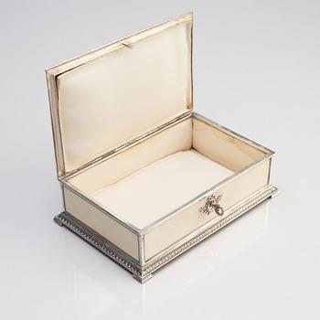 A rare silver enamel casket Moscow, W.A. Bolin, Moscow 1912–1917.