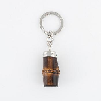 Gucci a 'Bamboo' key ring.