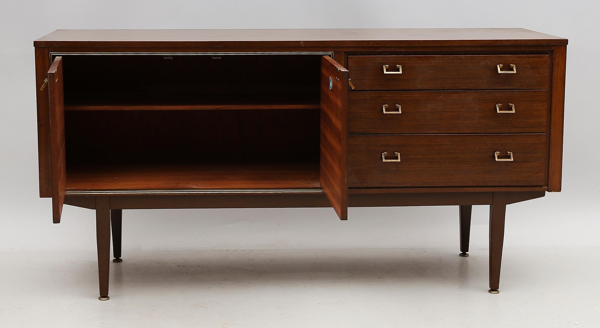 SIDEBOARD, 1900-talets andra hälft.