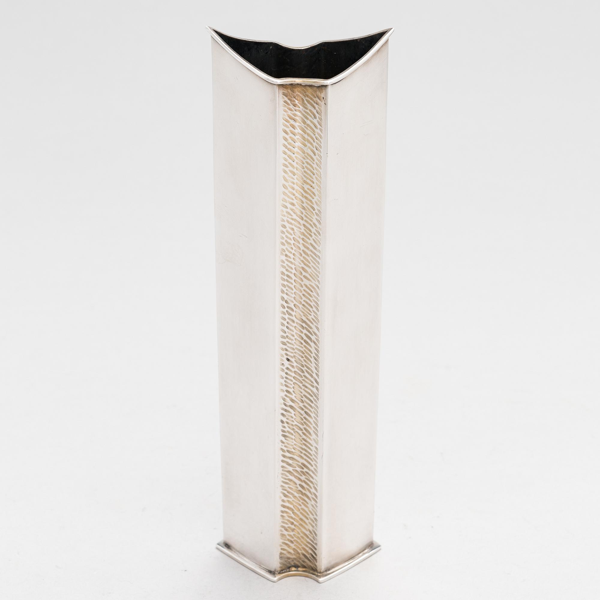Kaj Blomqvist, A silver vase, Hämeenlinna 1968.