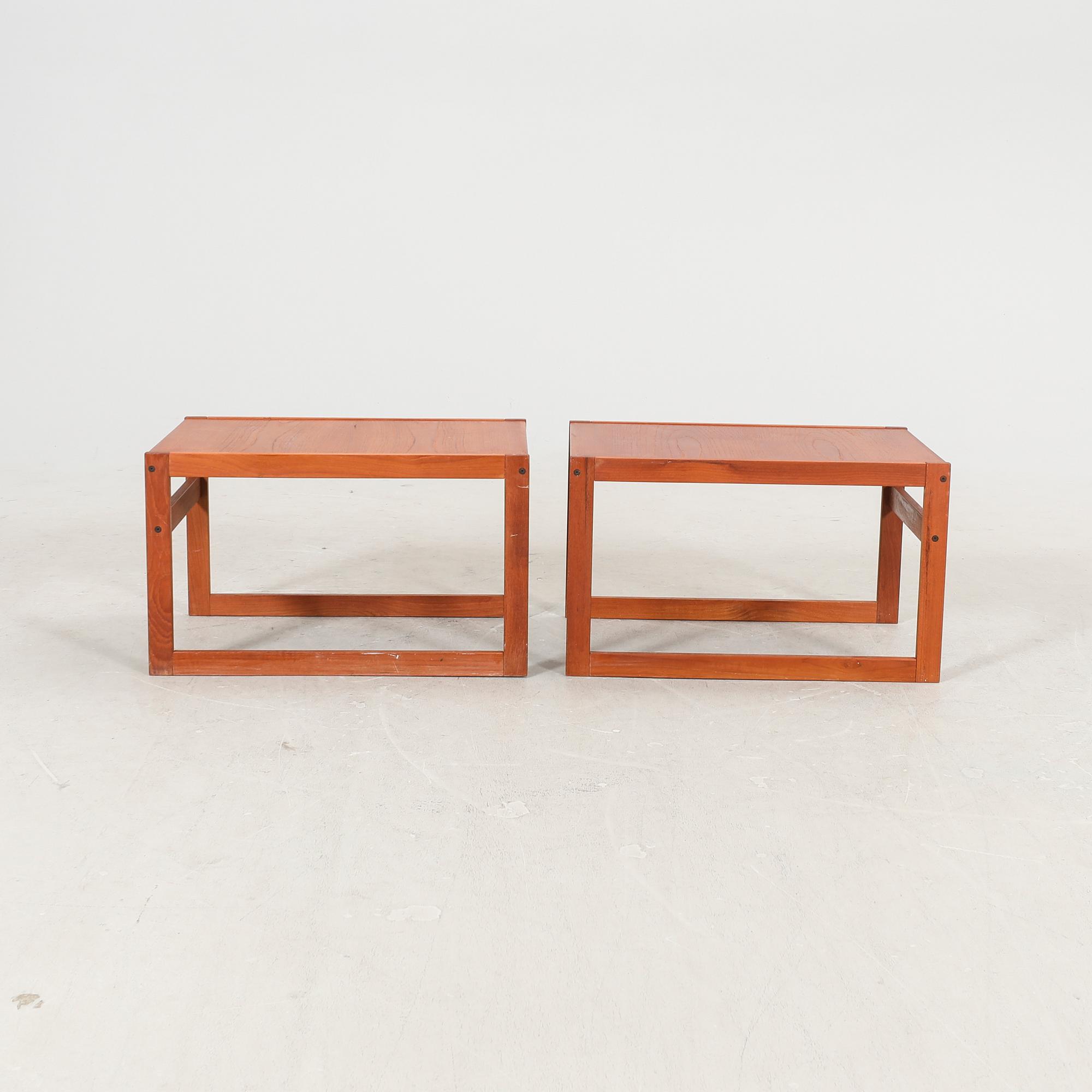 A pair of late 20th century side tables.