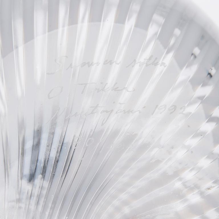 OIVA TOIKKA, FÅGEL, Suomen Sotka. Signerad  O.Toikka, Nuutajärvi 1992, 80/1992.