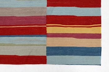 Kelim, modern design, 289 x 245 cm.