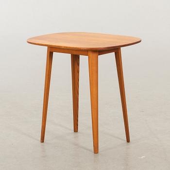 CARL MALMSTEN, A SMAL COFFEE TABLE.