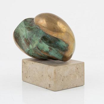 Eva Acking, a, sculpture, signed. Bronze, total height 15.5 cm.