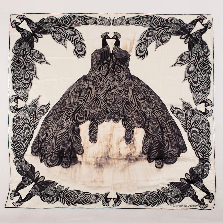 ALEXANDER MCQUEEN, shawl.