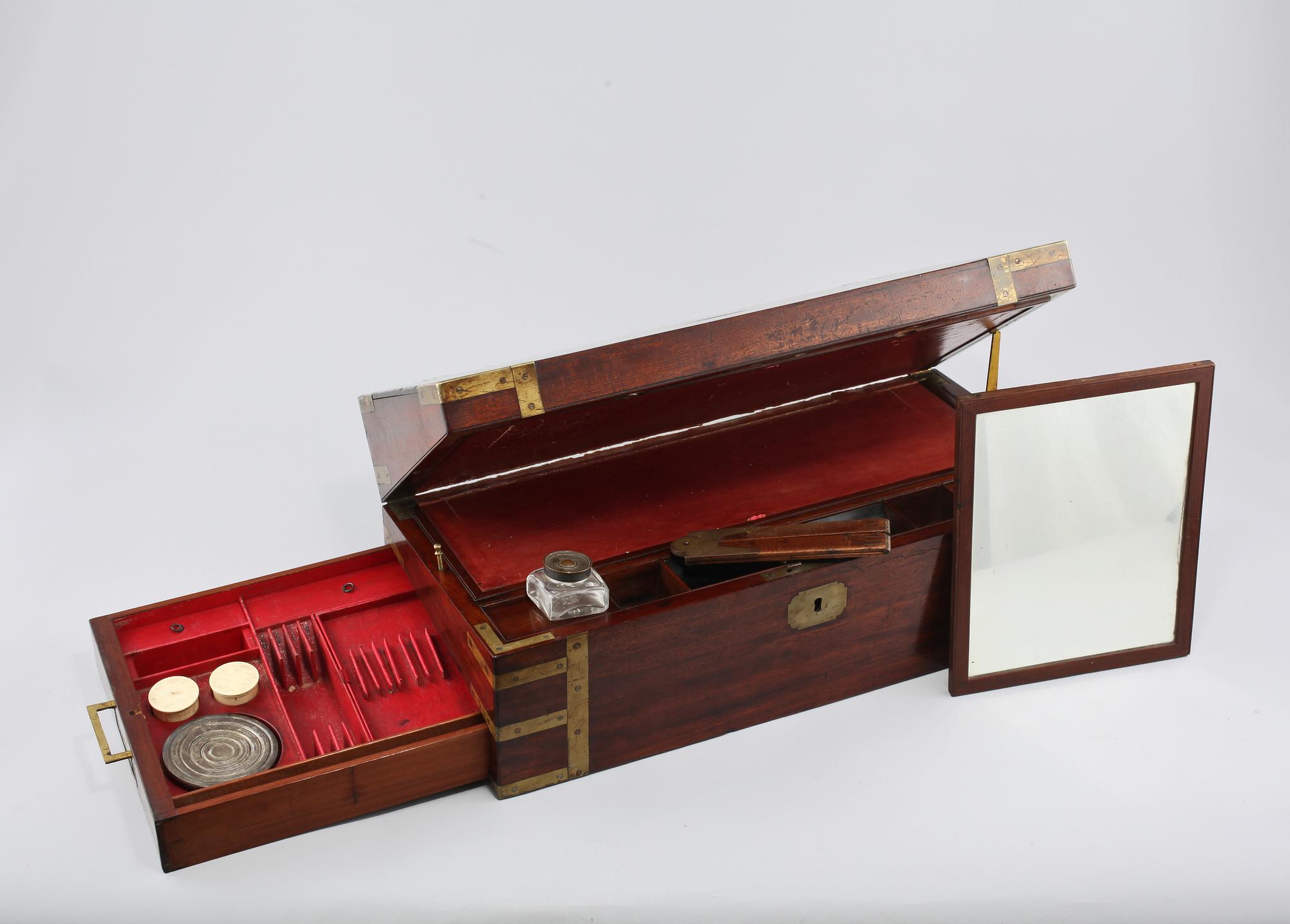 SKRIVSCHATULL, Gaimes, London, 1800-tal.