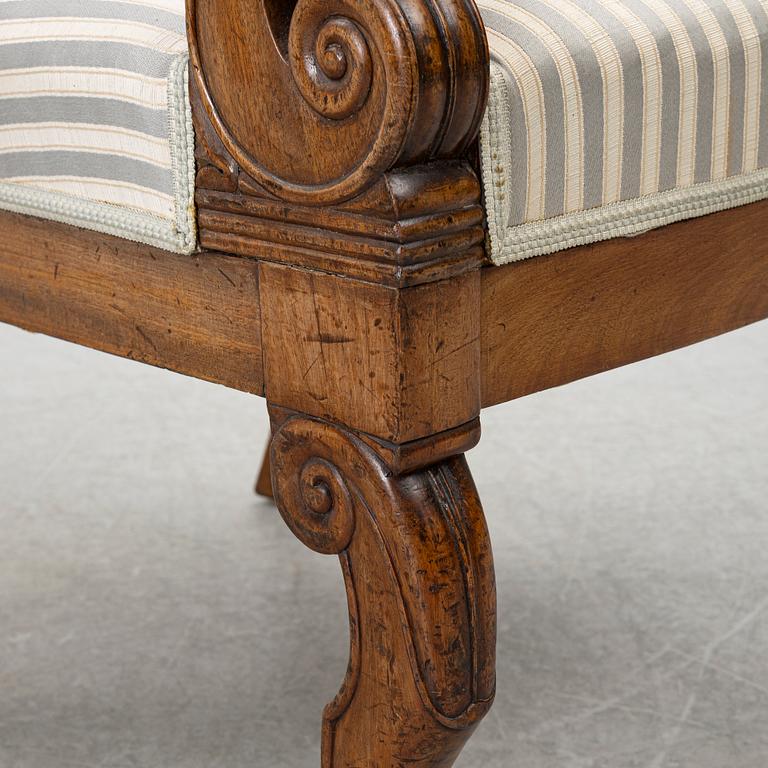 Karmstolar, ett par, Empire, 1800-talets första hälft.