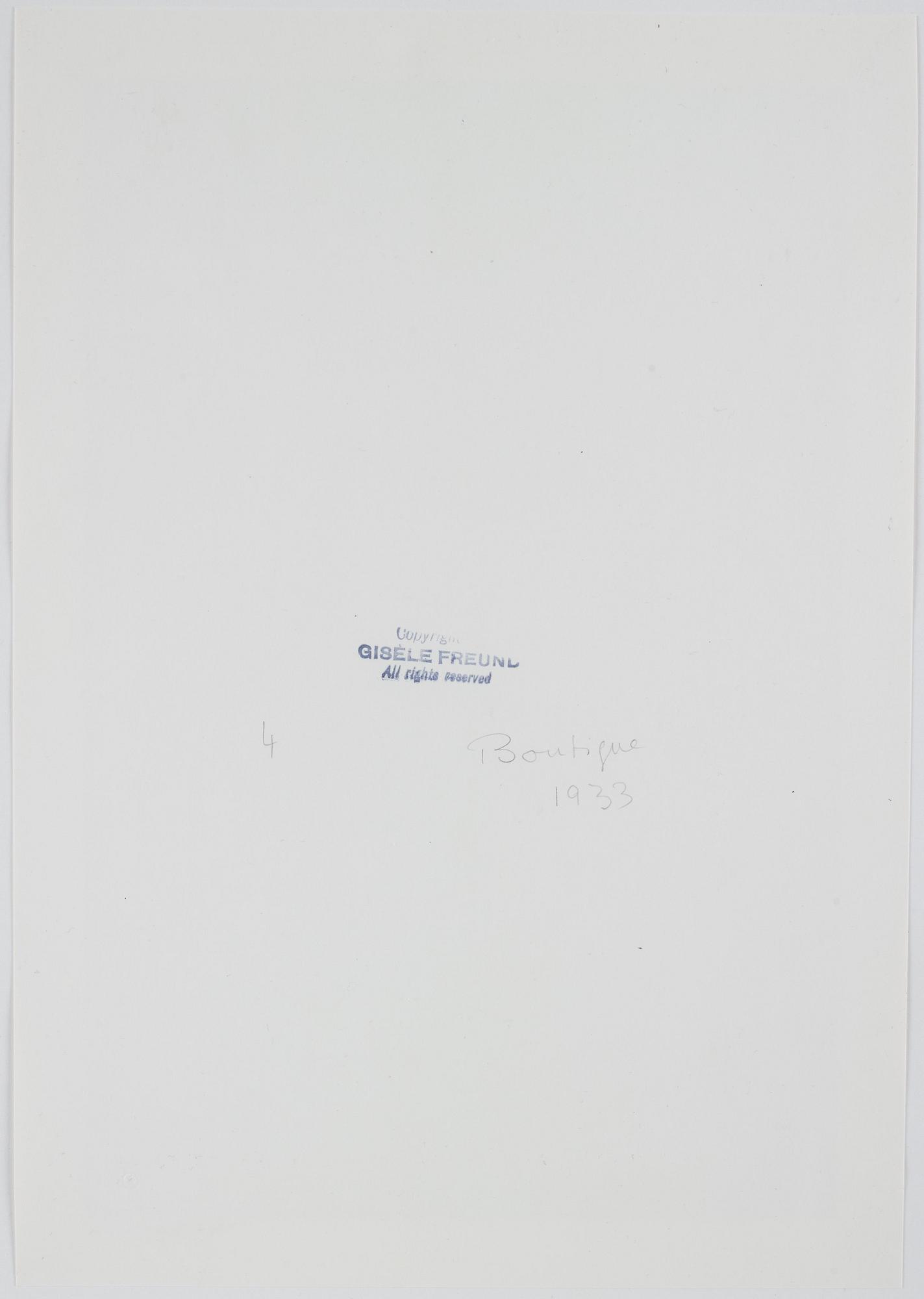 Gisèle Freund, “Pantouflour, Paris, 1935".