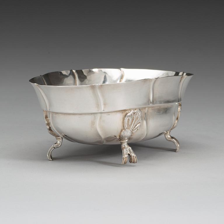 A Swedish 18th century silver sweet-bowl, marks of Samuel Presser, Linköping 1768.