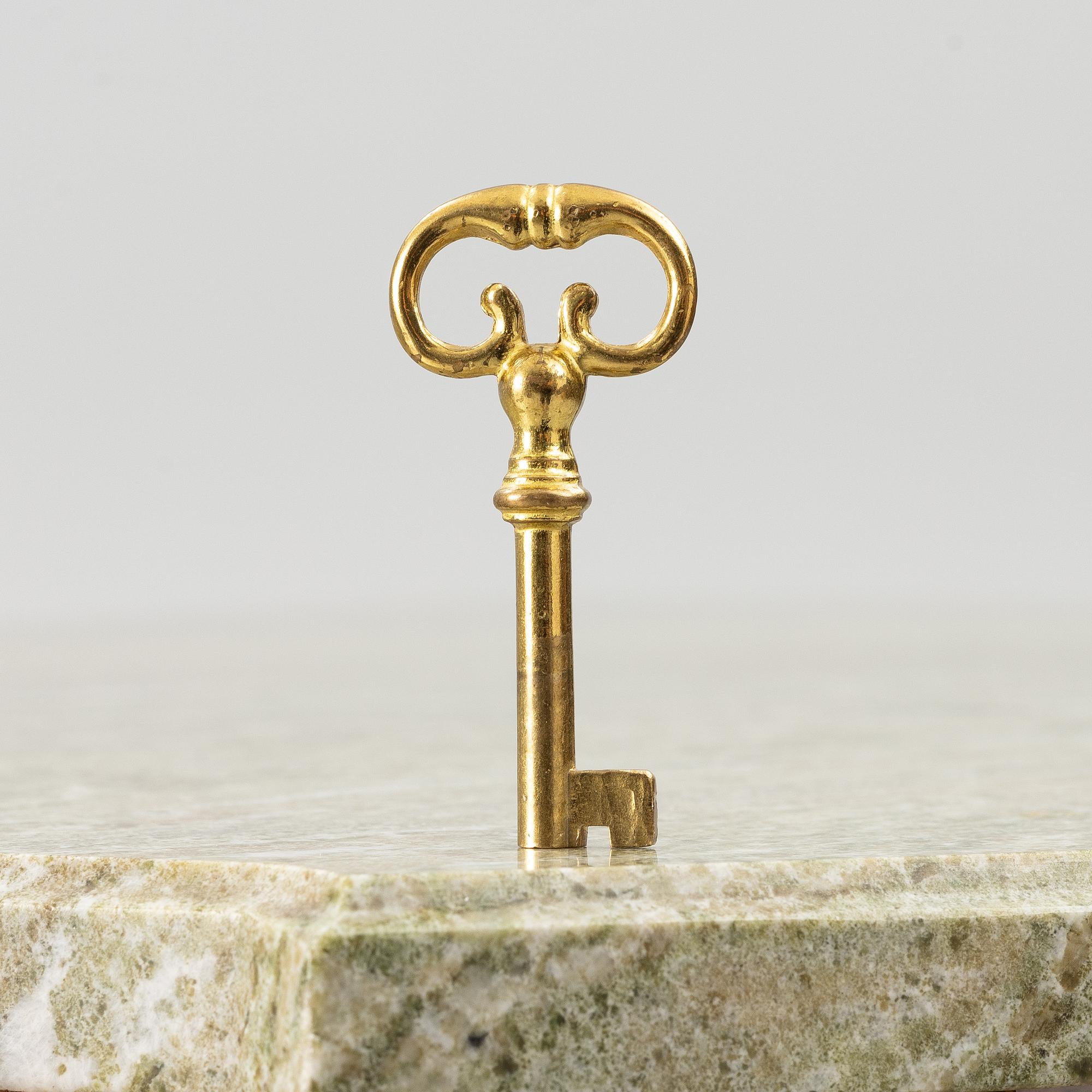 Byrå, gustaviansk stil, 1900-talets mitt.