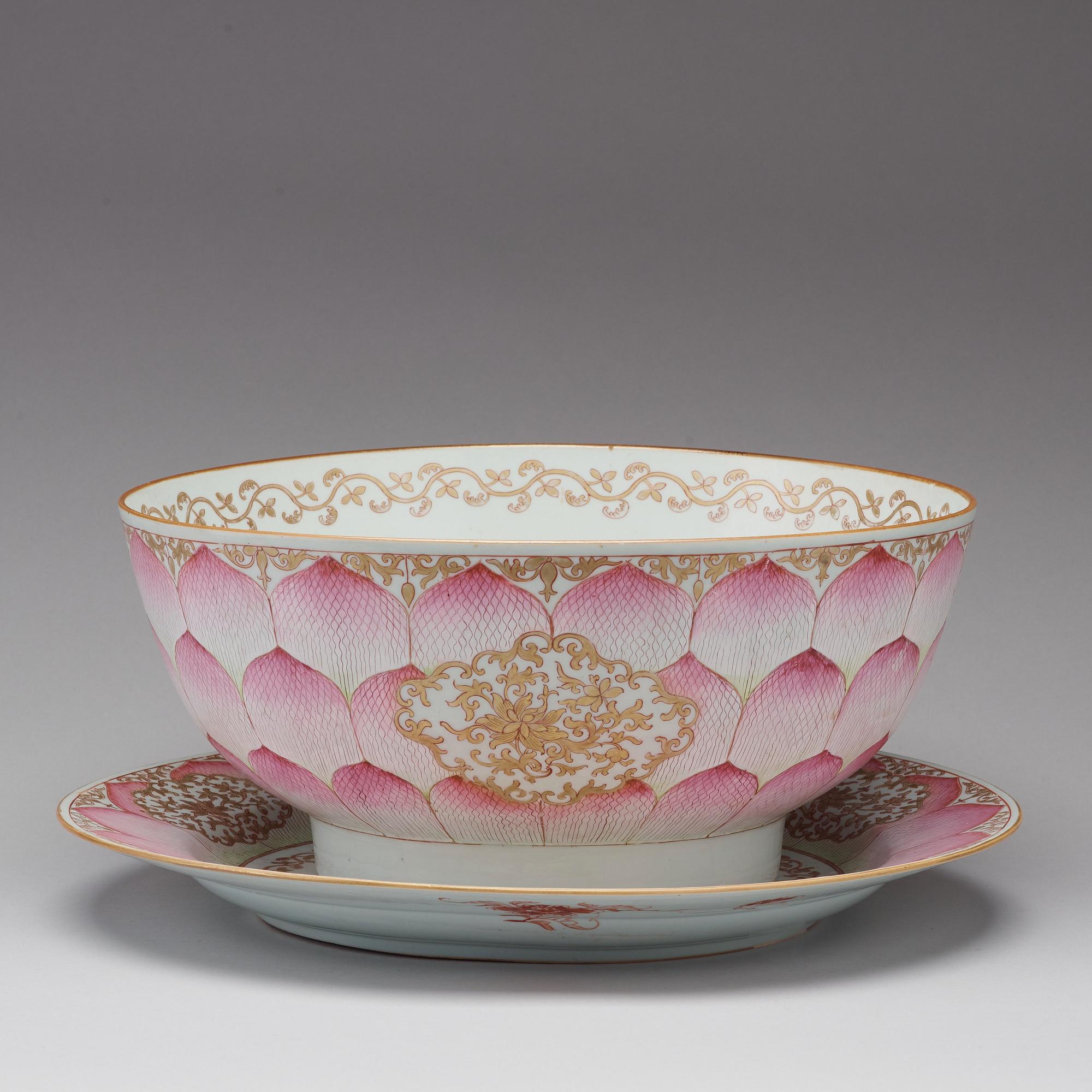 BÅLSKÅL med FAT, kompaniporslin. Qingdynastin, Qianlong (1736-95).