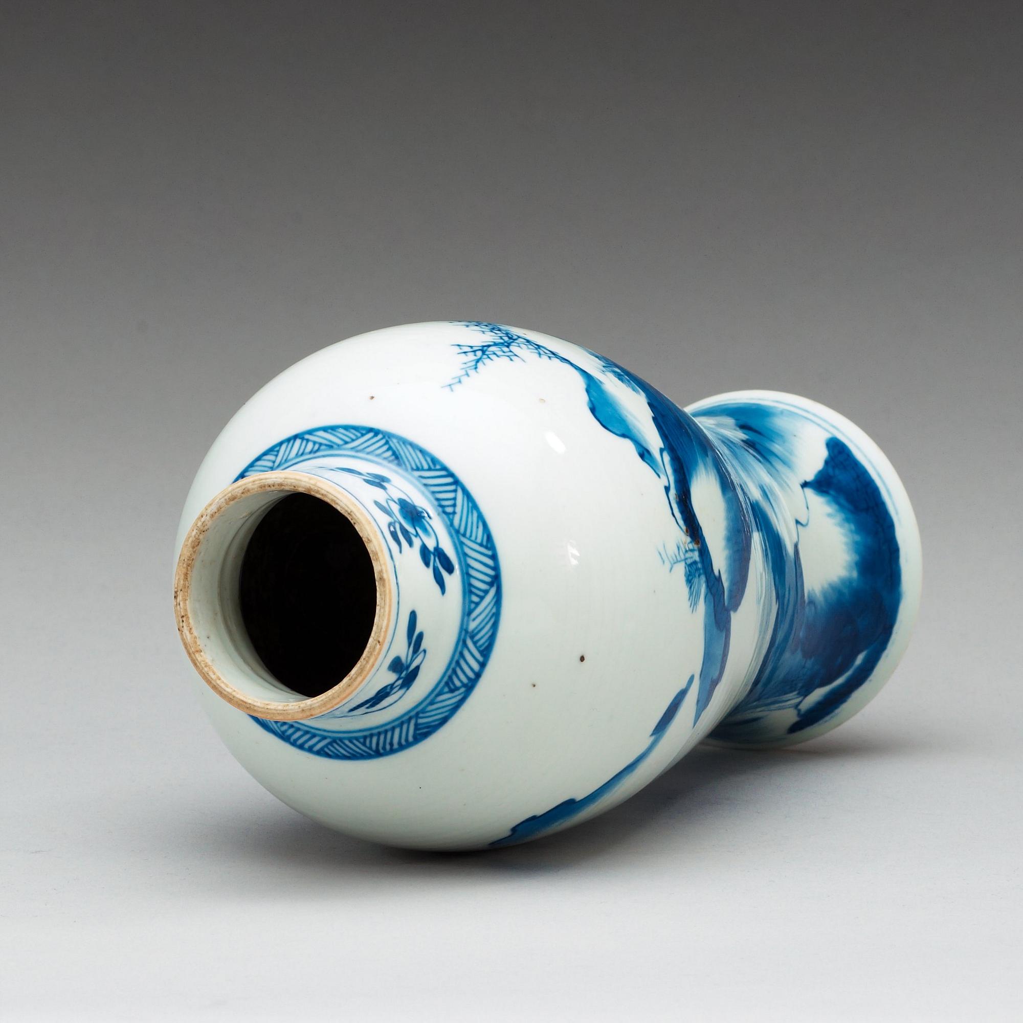 VAS, porslin. Qing dynastin, Kangxi (1662-1722).