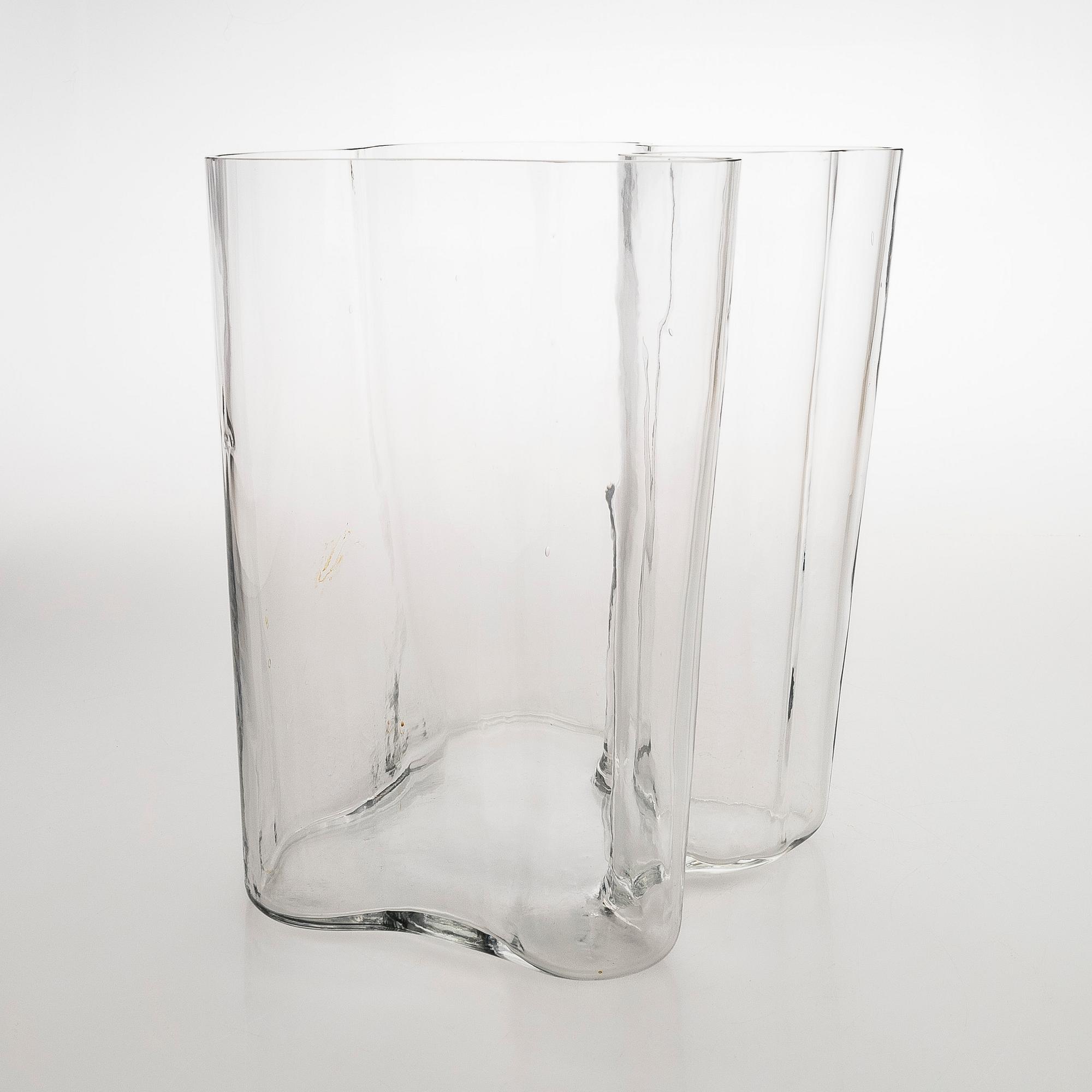 Alvar Aalto, a '3031' vase, signed Alvar Aalto, 1960/70s.