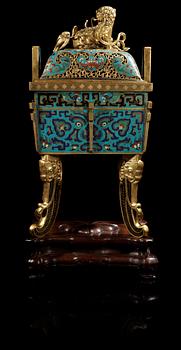 A cloisonne censer with cover, Qing dynasty, Qinalong (1736-95).