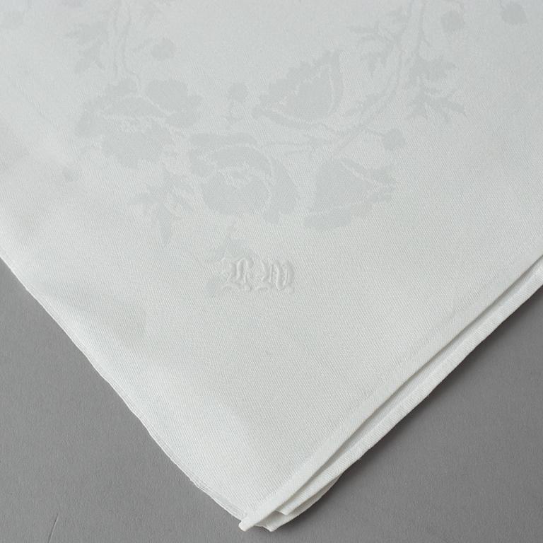 Tablecloths, 4 pcs., tea cloths 3 pcs., napkins 11 pcs., linen damask. A decor of poppy flowers.