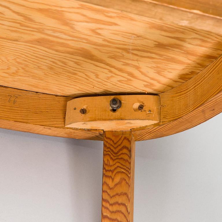 Axel Einar Hjorth, Two 1930s 'Lovö' chairs for Nordiska Kompaniet.