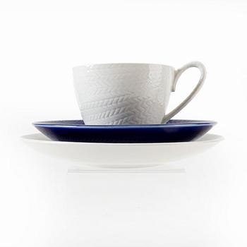 A Hertha Bengtson "Blå eld" 49 pcs tea service flintware.