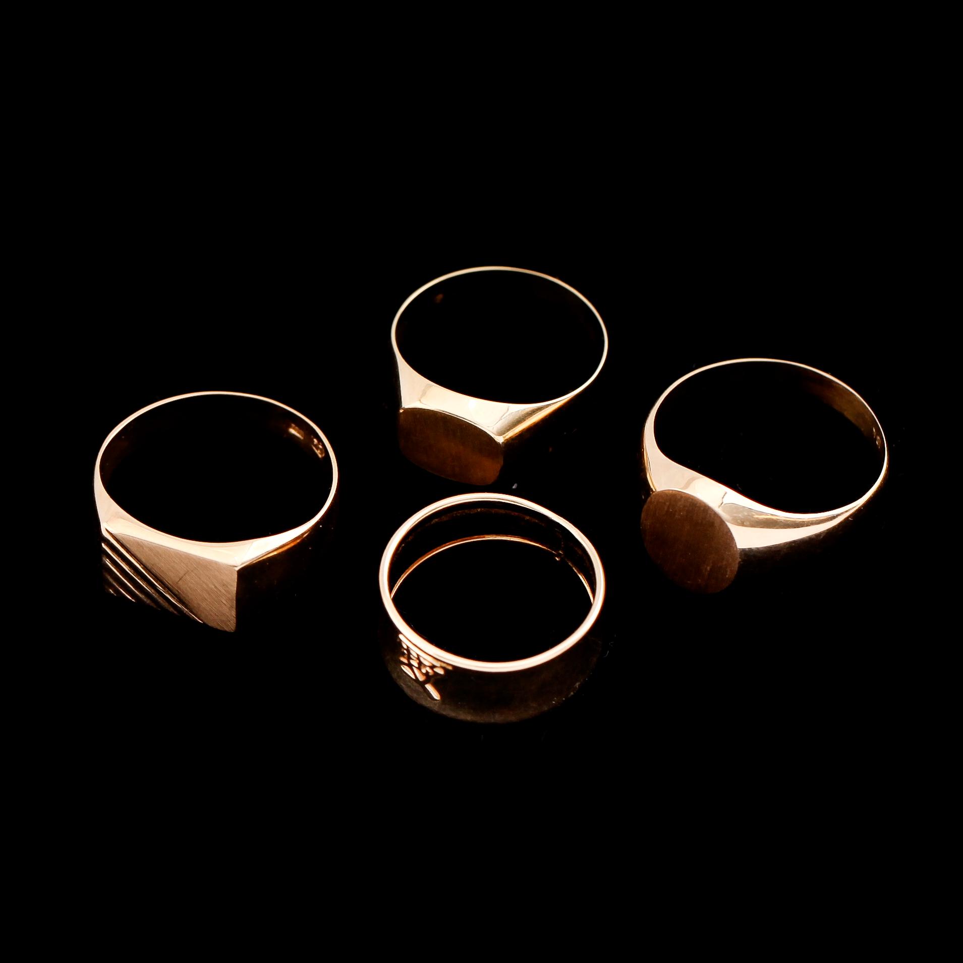 RINGAR, 4 st, 18 k guld. Vikt ca 10 gram.