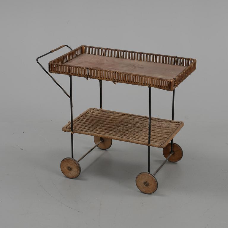 SERVERINGSVAGN, 1900-talets mitt.