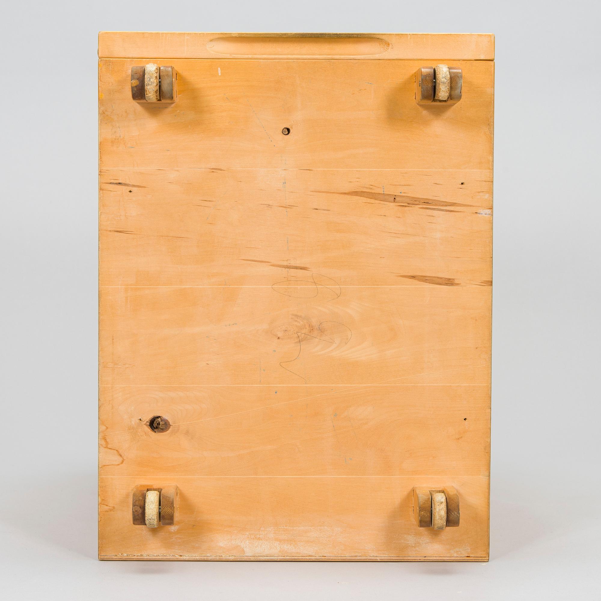 Aino Aalto, A mid-20th century H297 drawer unit for O.Y. Huonekalu-ja Rakennustyötehdas A.B.