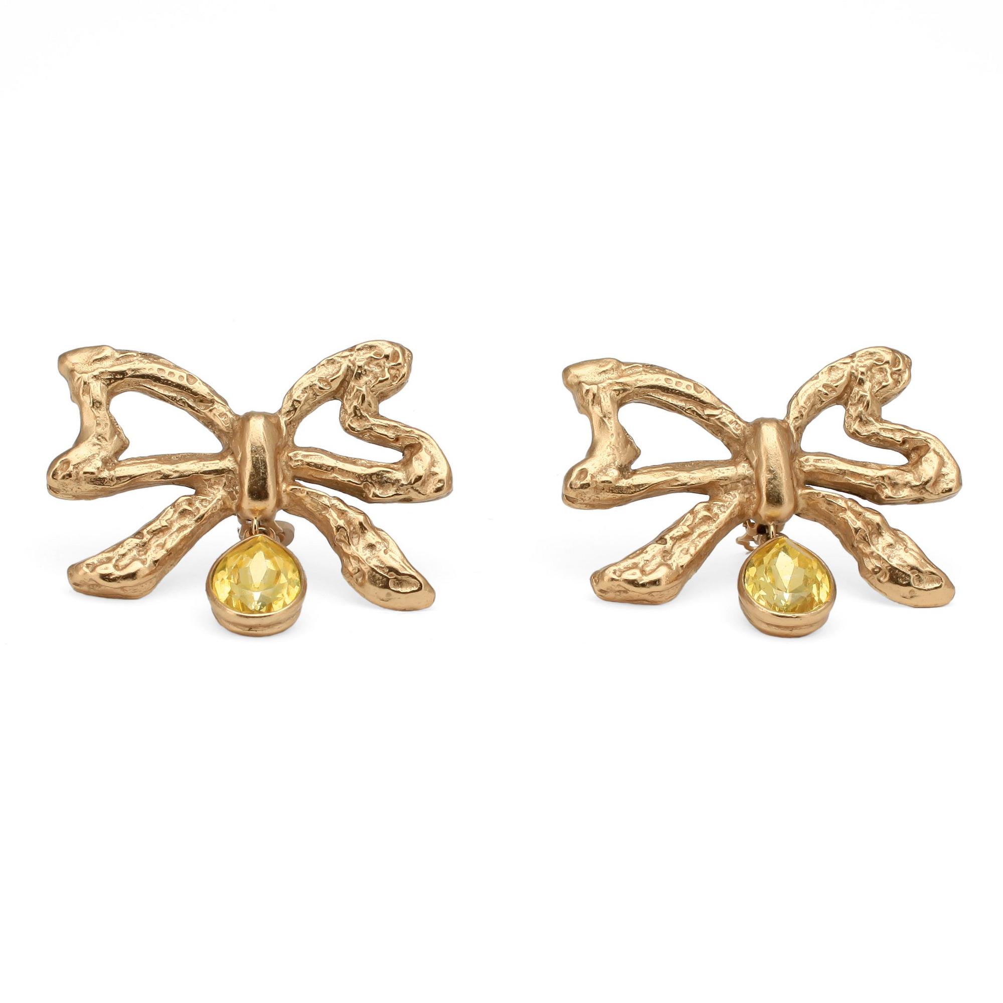 YVES SAINT LAURENT, a pair of earclips.