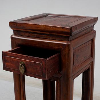 PIDESTAL/BORD, trä. Kina, 1900-tal.