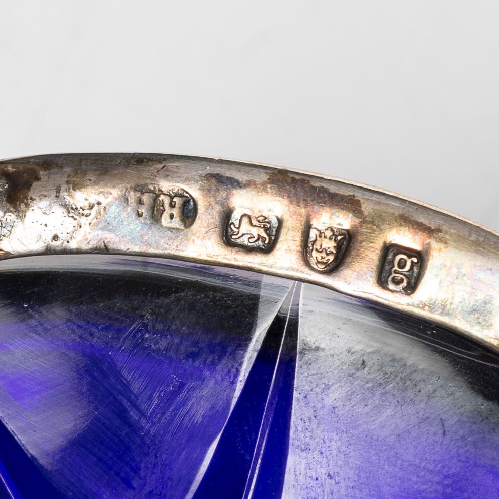 Saltkar, ett par, silver, georgianska, Robert Hennell I, London, 1782 samt ett snarlikt, John Smyth, Dublin, 1907.