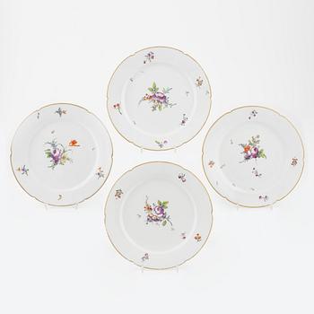 Four porcelaine dishes, 1800's, marked #B".