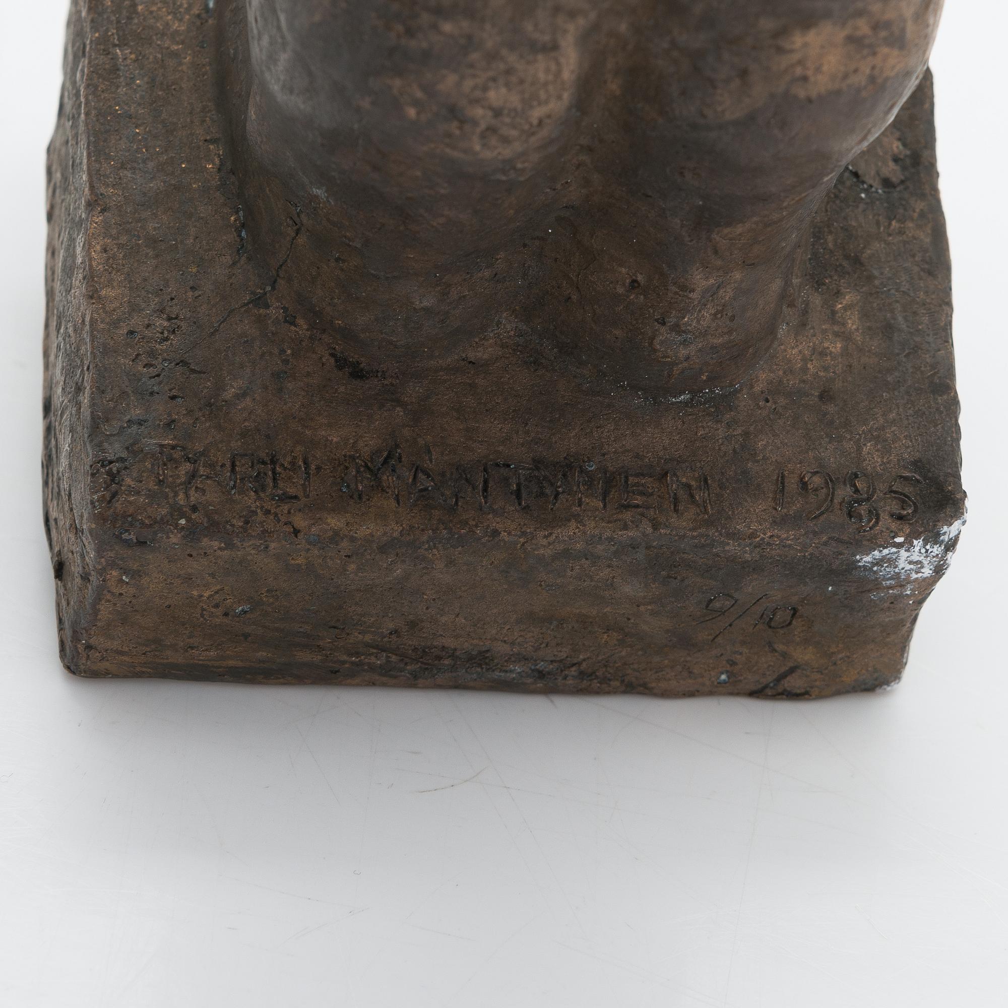 Taru Mäntynen, skulptur, brons, signerad och daterad 1985.
