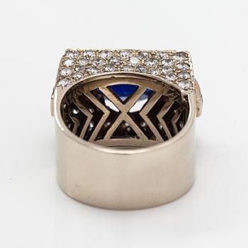 Ring, 18K vitguld, diamanter ca 2.40 ct tot, syntetisk safir och rubiner.