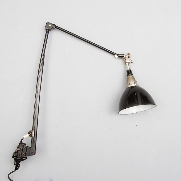 SKRIVBORDSLAMPA, modell 144, Curt Midgard, Fischer, Bauhaus 1930-luku.