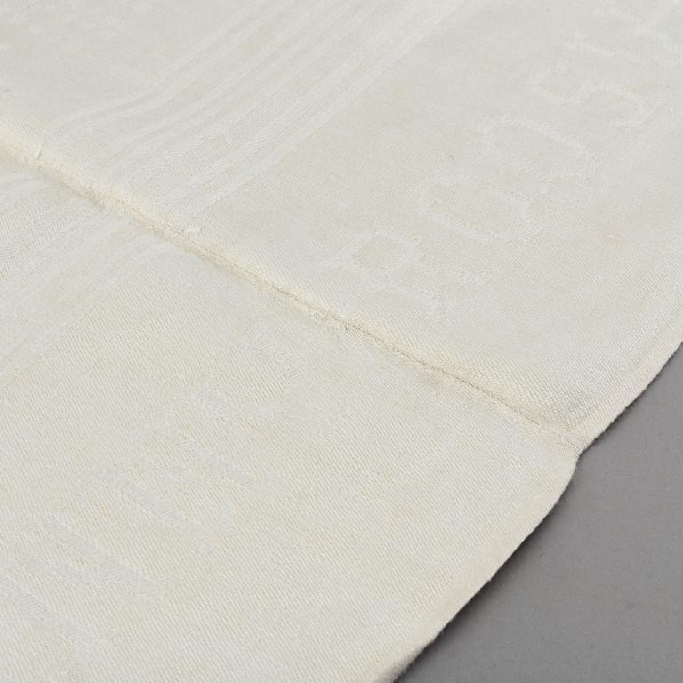 Augusta Skårman, duk, linnedamast, ca 244,5 x 155,5 cm, Gotland.