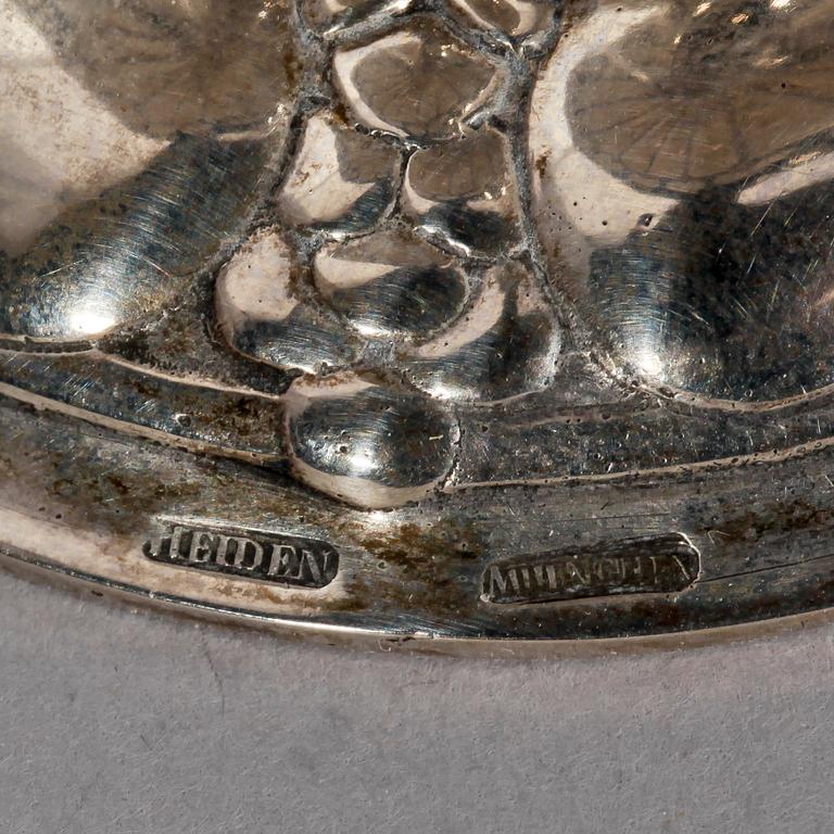 SKÅL PÅ FOT, silver, jugend, Heiden, Tyskland tidigt 1900-tal. Vikt ca 240 gram.