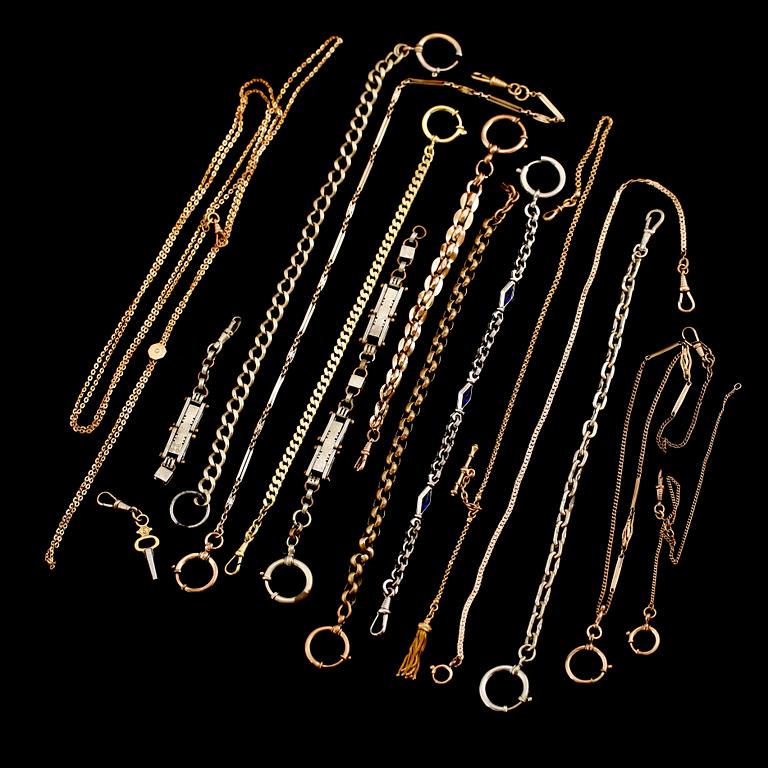 SAMLING KLOCKKEDJOR, 12 st, doublé och metall, omkring år 1900.