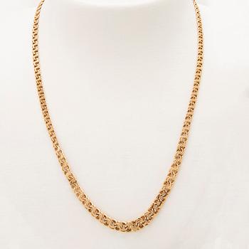 An 18K gold Bismarck-link necklace.