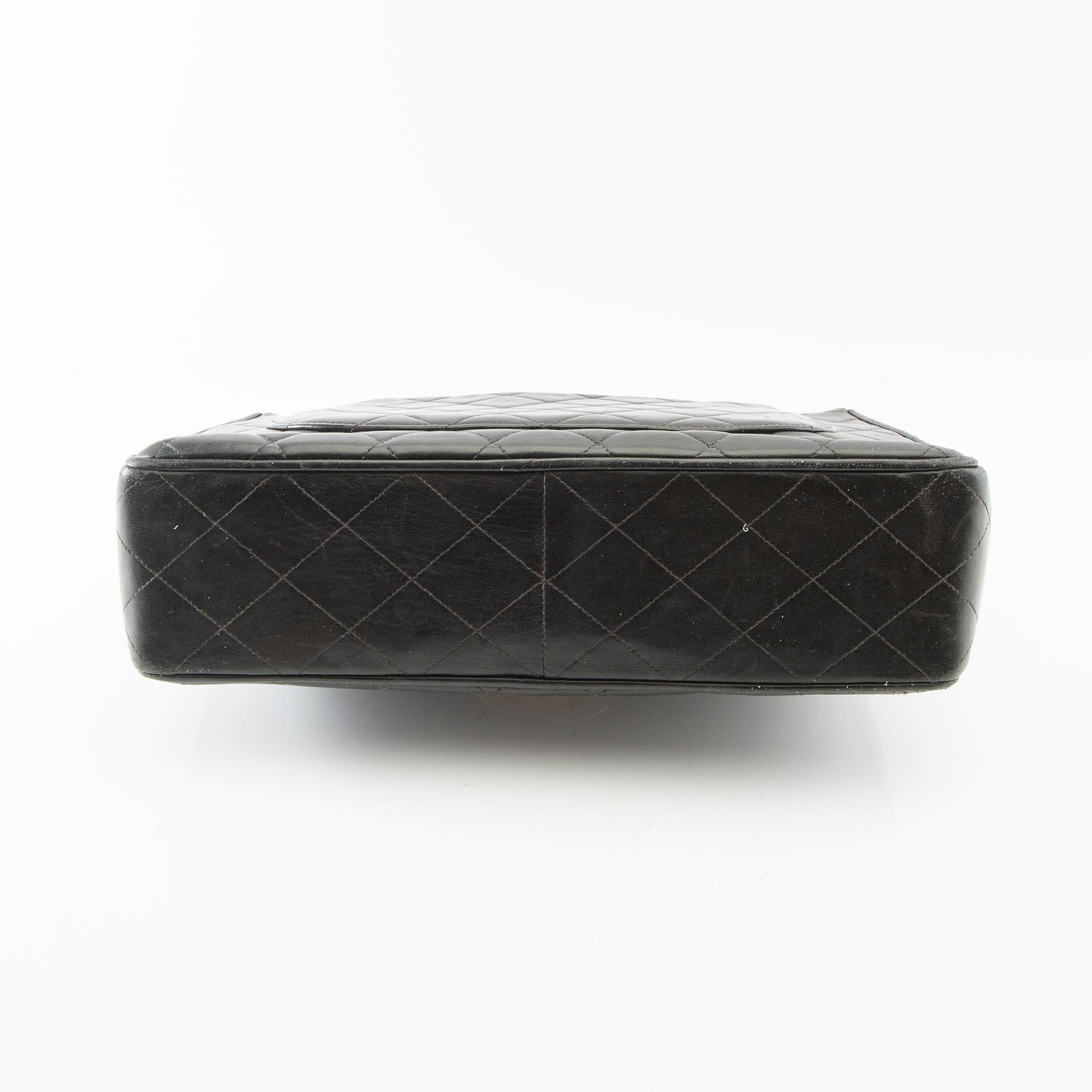 Chanel, bag, "Jumbo Single Flap Bag", 1994-96.