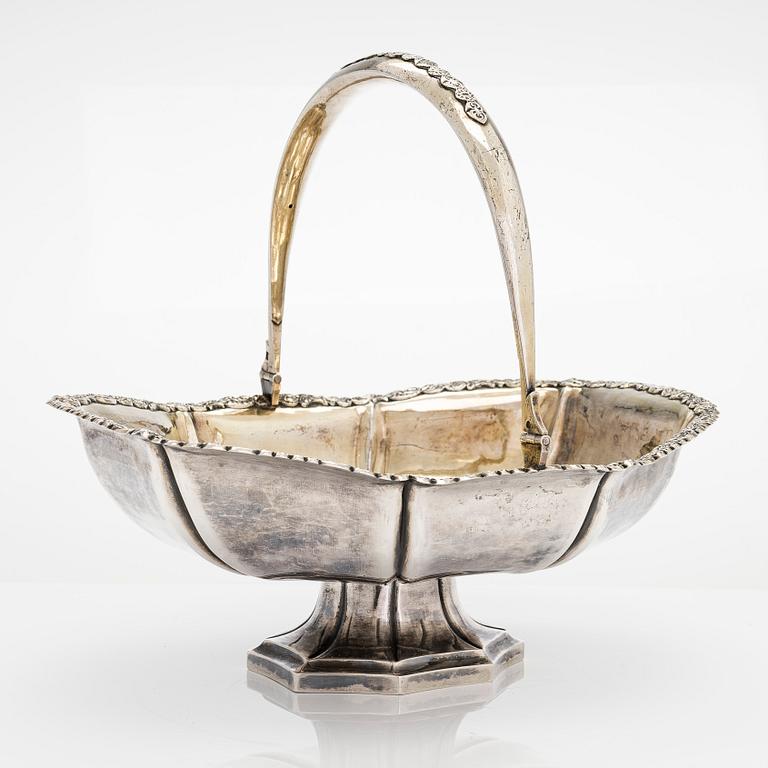 Brödkorg, silver, oidentifierad mästare, Moskva 1838.